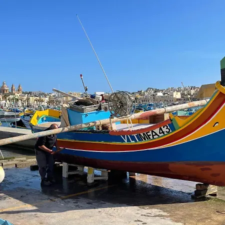 Sunrise Near Smarttv & Netflix Birżebbuġa