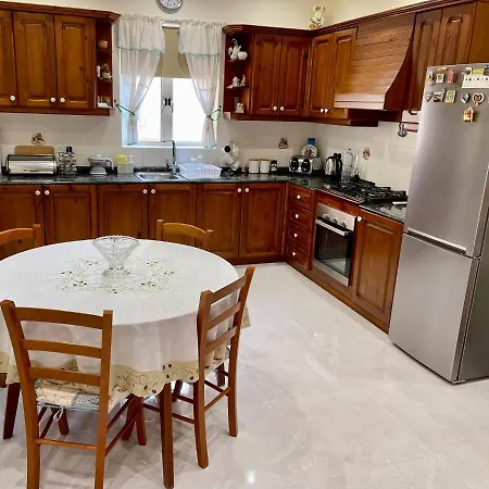 Apartment Sunrise Near Smarttv & Netflix